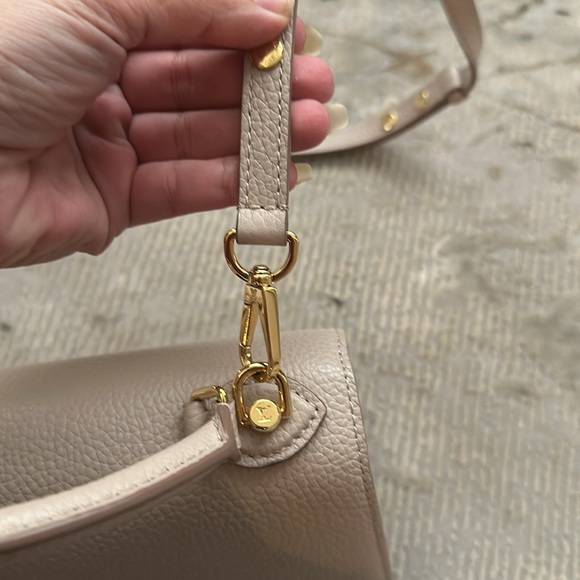 LV bag - Picture 5 of 6